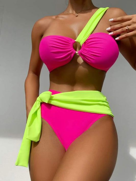 Bikini de color combinado de un hombro con nudo delantero