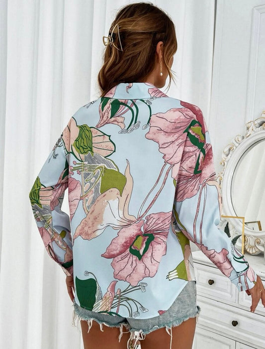 Camisa con estampado floral de hombros caídos