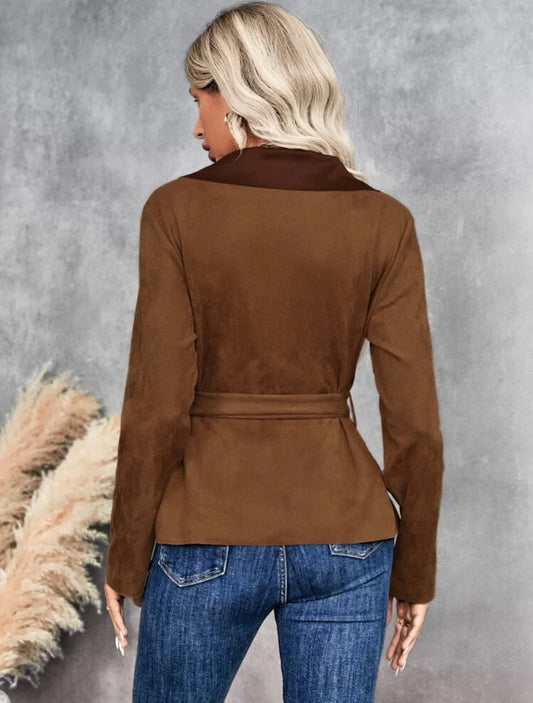 Cazadora de cuello cascada con cinturón