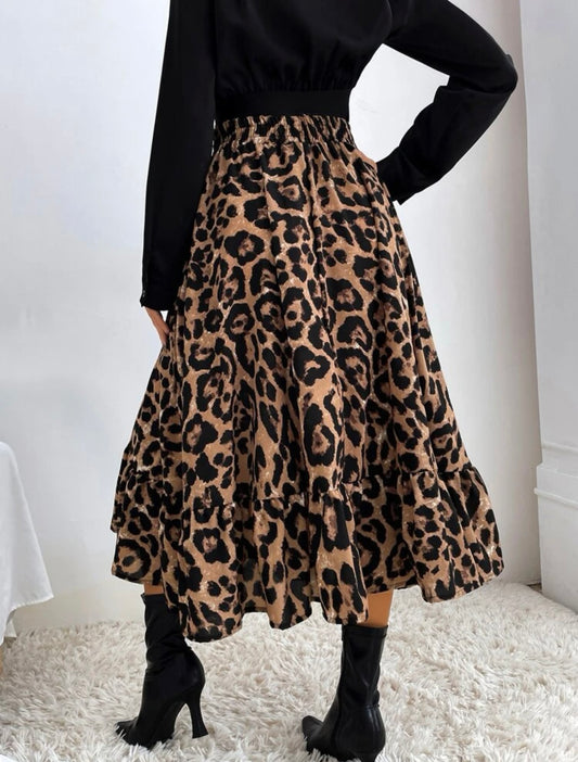 Falda con estampado de leopardo bajo con fruncido