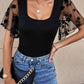 Body en contraste floral de malla de manga con volante de cuello scoop