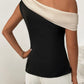 Blusa de cuello asimétrico