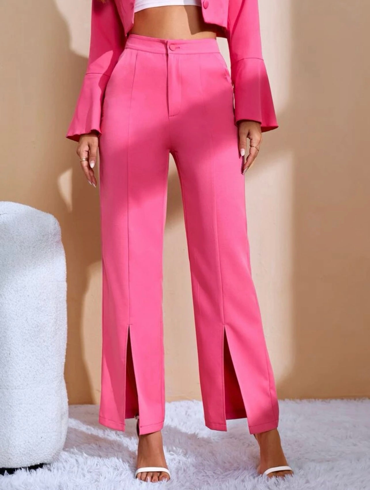 Pantalones de traje bajo con abertura de pierna ancha